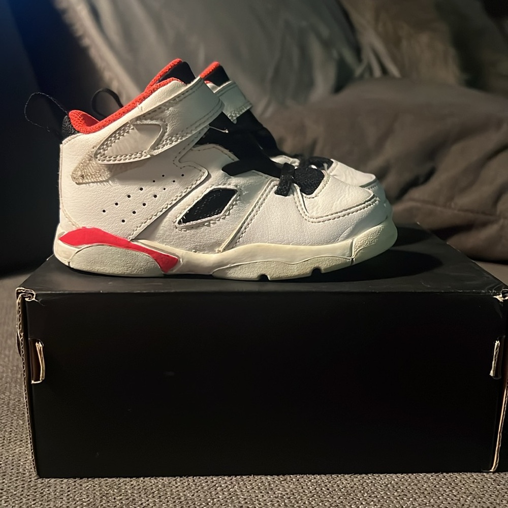 Lightly Worn Jordans Jordan 6 Baby boy Toddler 8c - Picture 3 of 5